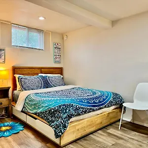 Homestay Cozy Private With Shared Bathroom On The 1st Floor - Conveniently Located Near Seatac Airport And Downtown 